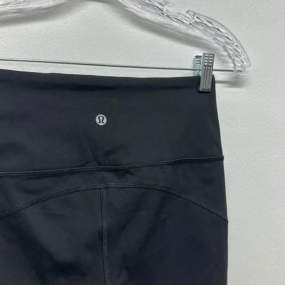 Lululemon Anew Cropped Leggings Crop Capris 21" Pants Laser Cut Black Size 6 - Picture 7 of 10